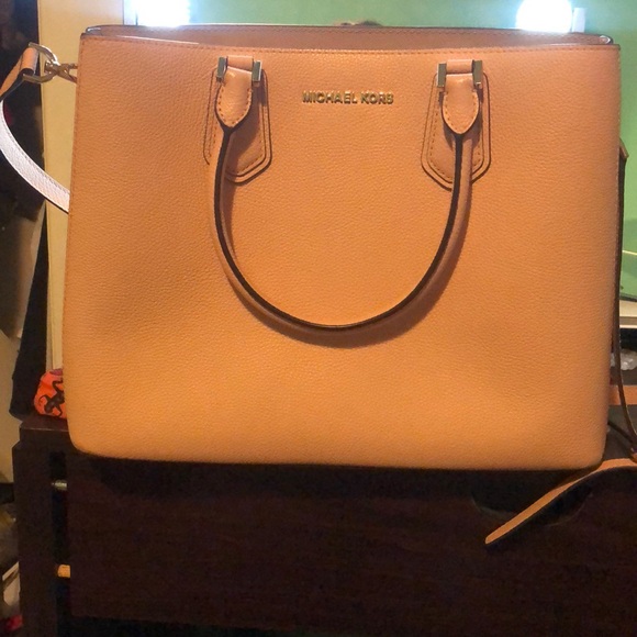 Michael Kors Pink Shoulder Bag/Crossbody bag - Picture 3 of 4